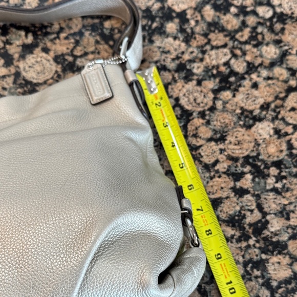 Coach F15064 Elegant Platinum Leather Shoulder Bag - Picture 9 of 10